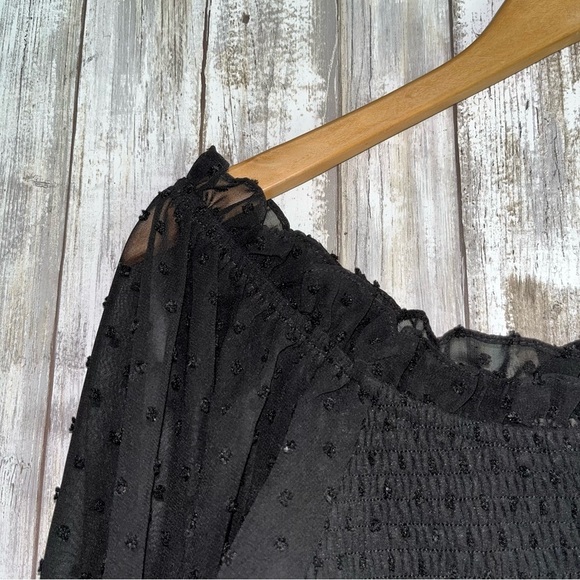 Entro Black Smocked Crop Puff Sleeve Blouse - Picture 6 of 7